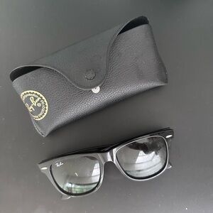 Ray-Ban Classic Black Sunglasses with Case
